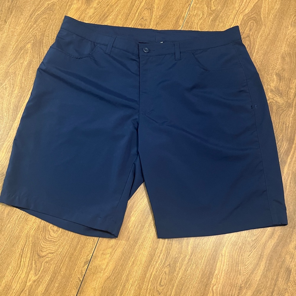 Under Armour Mens Navy Blue HeatGear Golf Shorts Size 42 Loose Fit Performance